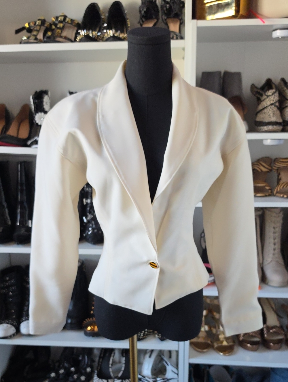 Vintage Vogue Ivory Single-Button Blazer